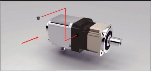 再把防塵蓋裝入行星減速機(jī)的塞頭